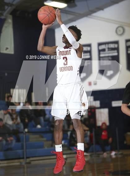 Thumbnail 2 in Elmira vs. Mount Vernon (NYS Regional Semifinal) photogallery.