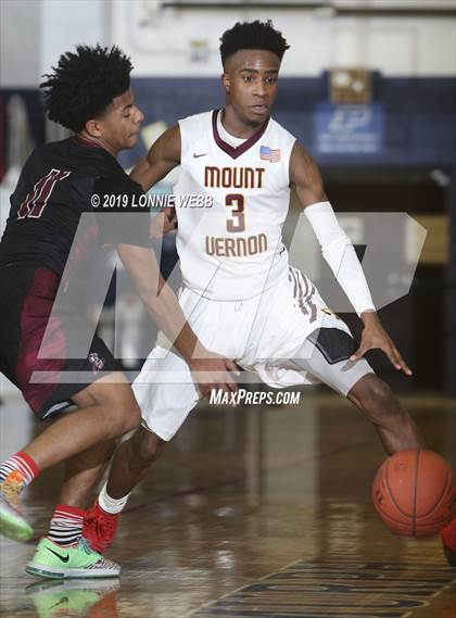 Thumbnail 2 in Elmira vs. Mount Vernon (NYS Regional Semifinal) photogallery.