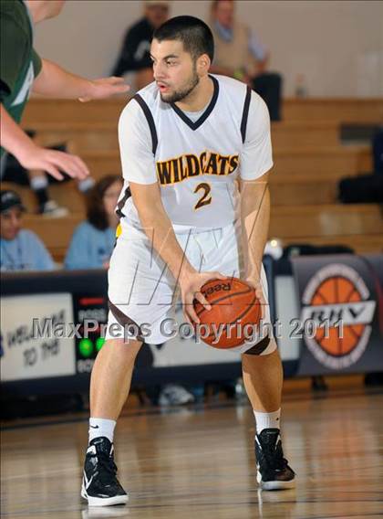 Thumbnail 1 in El Camino vs. Ponderosa (MaxPreps Holiday Classic) photogallery.