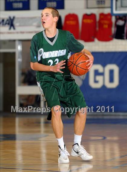 Thumbnail 1 in El Camino vs. Ponderosa (MaxPreps Holiday Classic) photogallery.