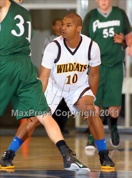 Thumbnail 2 in El Camino vs. Ponderosa (MaxPreps Holiday Classic) photogallery.