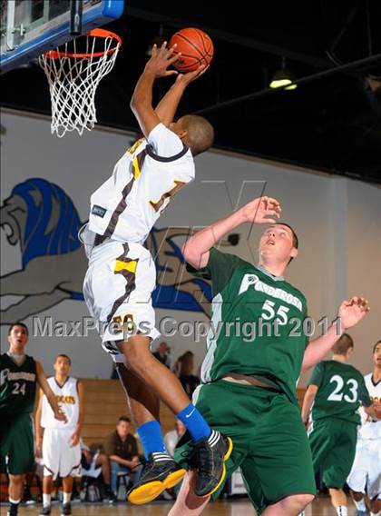 Thumbnail 1 in El Camino vs. Ponderosa (MaxPreps Holiday Classic) photogallery.