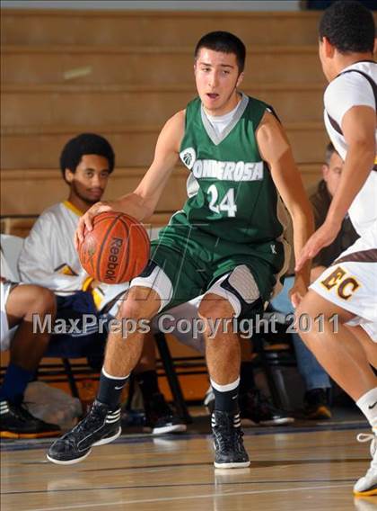 Thumbnail 2 in El Camino vs. Ponderosa (MaxPreps Holiday Classic) photogallery.