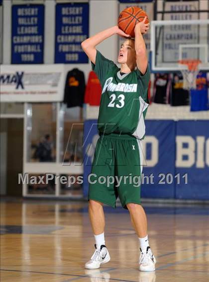 Thumbnail 2 in El Camino vs. Ponderosa (MaxPreps Holiday Classic) photogallery.