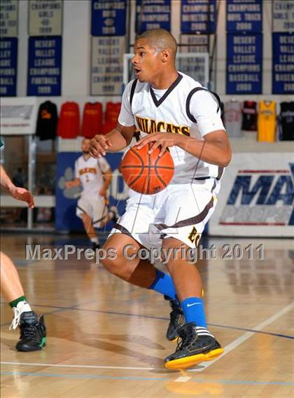 Thumbnail 3 in El Camino vs. Ponderosa (MaxPreps Holiday Classic) photogallery.