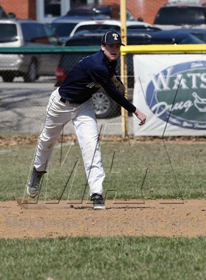 Thumbnail 3 in Teutopolis vs Columbia @ Greenville photogallery.