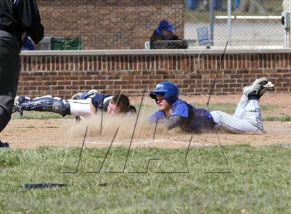 Thumbnail 3 in Teutopolis vs Columbia @ Greenville photogallery.