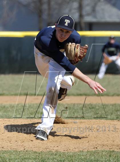 Thumbnail 3 in Teutopolis vs Columbia @ Greenville photogallery.
