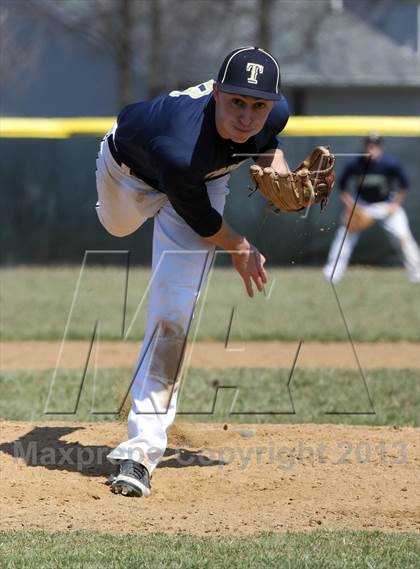 Thumbnail 1 in Teutopolis vs Columbia @ Greenville photogallery.