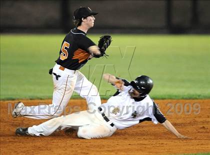 Thumbnail 3 in Grissom vs. Oxford photogallery.