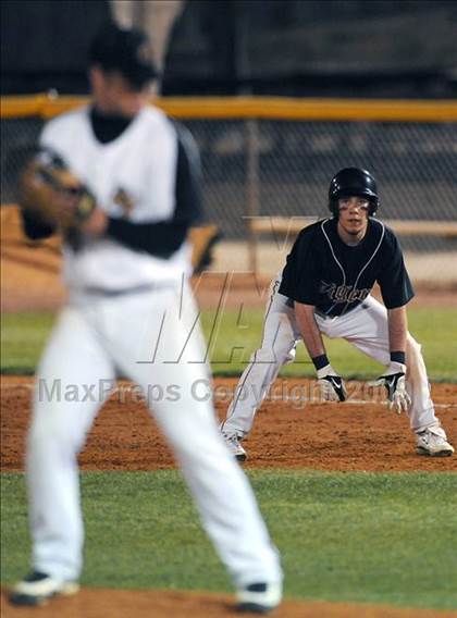 Thumbnail 3 in Grissom vs. Oxford photogallery.