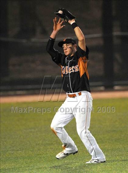 Thumbnail 2 in Grissom vs. Oxford photogallery.