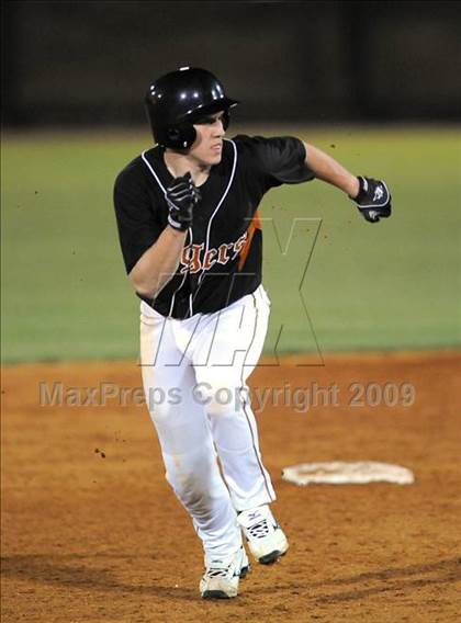 Thumbnail 3 in Grissom vs. Oxford photogallery.