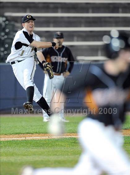 Thumbnail 1 in Grissom vs. Oxford photogallery.