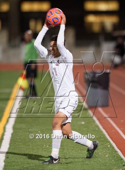 Thumbnail 2 in Kofa vs. Sunnyslope (AIA D2 Semifinal) photogallery.