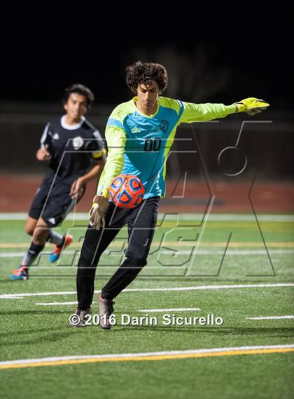 Thumbnail 2 in Kofa vs. Sunnyslope (AIA D2 Semifinal) photogallery.