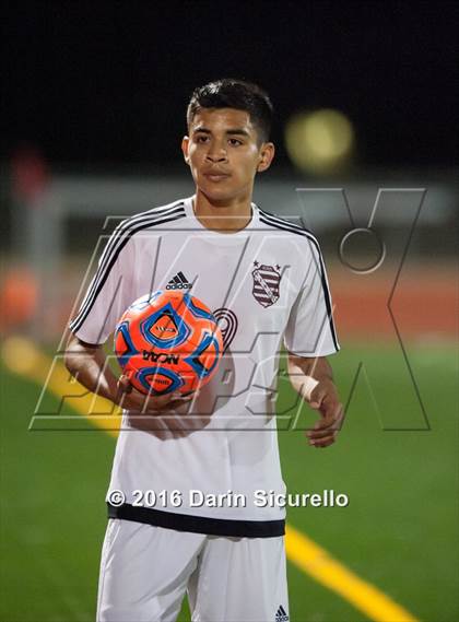 Thumbnail 2 in Kofa vs. Sunnyslope (AIA D2 Semifinal) photogallery.