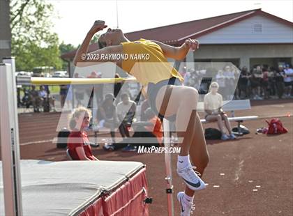 Thumbnail 3 in IHSAA Regional 5 (High Jump)  photogallery.