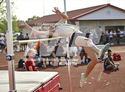 Thumbnail 3 in IHSAA Regional 5 (High Jump)  photogallery.