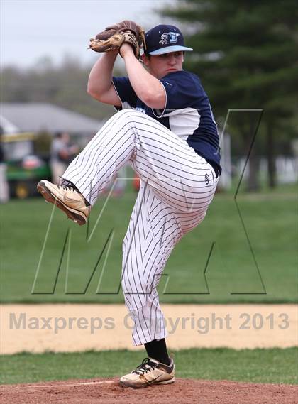 Thumbnail 3 in Shawnee vs Lenape photogallery.