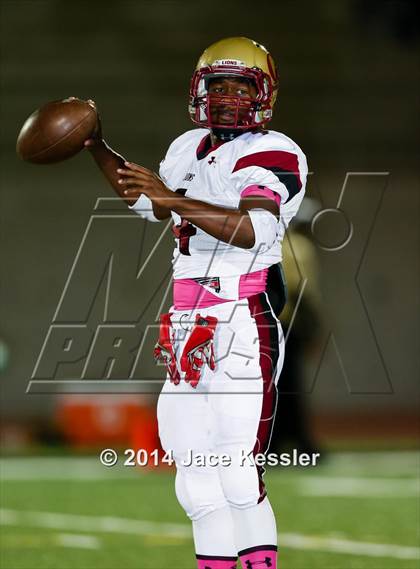 Thumbnail 2 in St. Bonaventure vs. Oaks Christian photogallery.