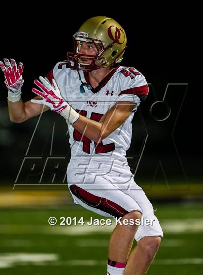 Thumbnail 1 in St. Bonaventure vs. Oaks Christian photogallery.