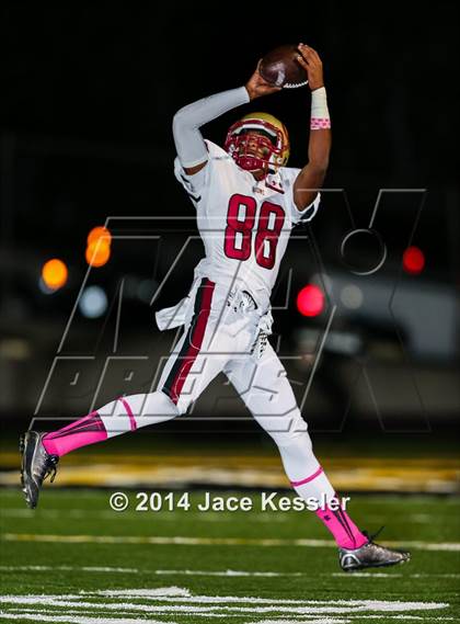 Thumbnail 3 in St. Bonaventure vs. Oaks Christian photogallery.