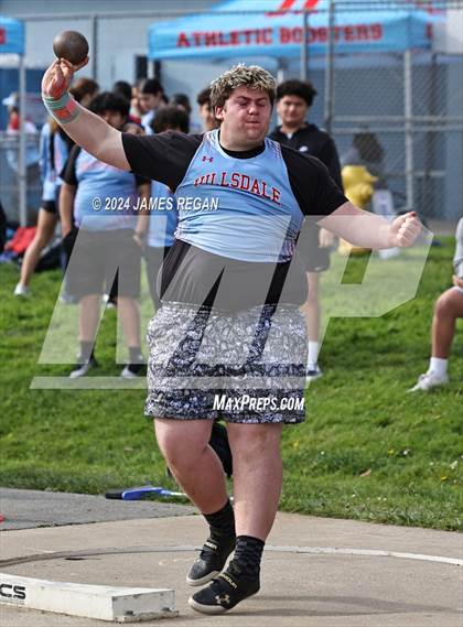 Thumbnail 3 in Fighting Knights Relays (Hillsdale HS) photogallery.
