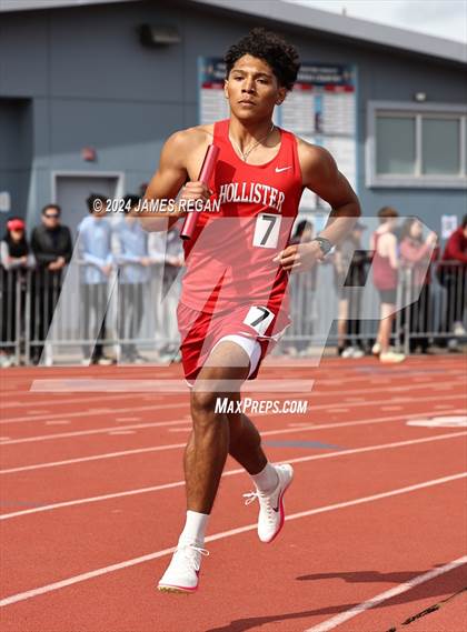 Thumbnail 2 in Fighting Knights Relays (Hillsdale HS) photogallery.