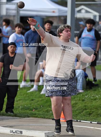 Thumbnail 1 in Fighting Knights Relays (Hillsdale HS) photogallery.