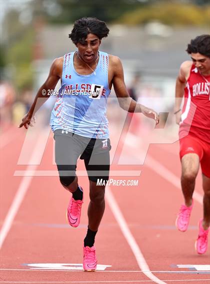Thumbnail 3 in Fighting Knights Relays (Hillsdale HS) photogallery.