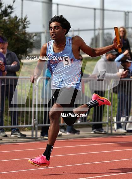 Thumbnail 1 in Fighting Knights Relays (Hillsdale HS) photogallery.