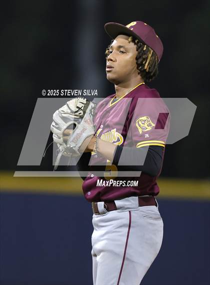 Thumbnail 3 in Point Loma vs. Rancho Bernardo (CIF SDS Division 1 Final) photogallery.