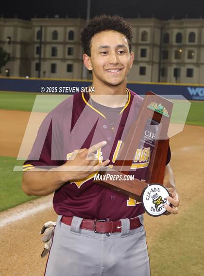 Thumbnail 2 in Point Loma vs. Rancho Bernardo (CIF SDS Division 1 Final) photogallery.