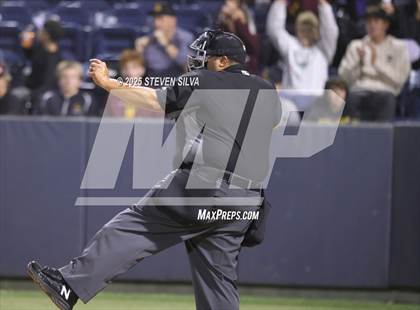 Thumbnail 3 in Point Loma vs. Rancho Bernardo (CIF SDS Division 1 Final) photogallery.