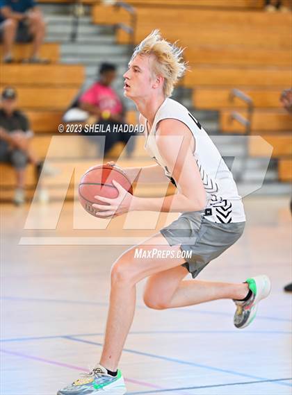 Thumbnail 2 in Excel Christian Academy vs Mitchell. (The Hoop Vibe Fall League) photogallery.