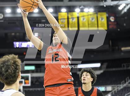Thumbnail 2 in Lincoln vs. Tolman (RIIL Division 2 Final) photogallery.