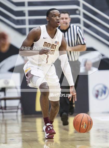 Thumbnail 1 in Whitney Young vs. Mount Vernon (Spalding Hoophall Classic) photogallery.