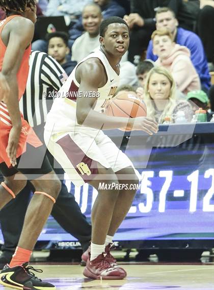 Thumbnail 2 in Whitney Young vs. Mount Vernon (Spalding Hoophall Classic) photogallery.