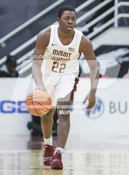 Thumbnail 3 in Whitney Young vs. Mount Vernon (Spalding Hoophall Classic) photogallery.