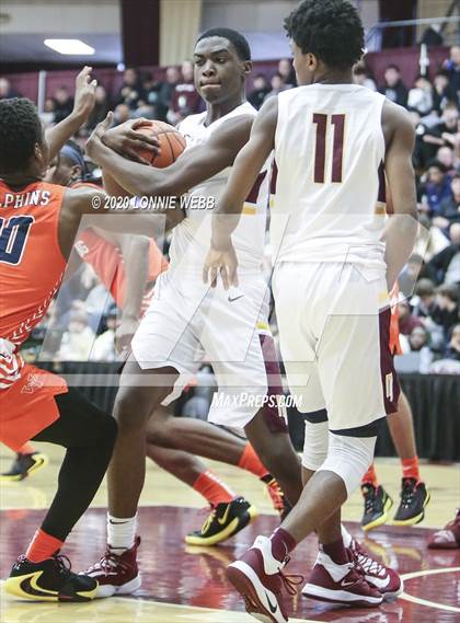 Thumbnail 1 in Whitney Young vs. Mount Vernon (Spalding Hoophall Classic) photogallery.