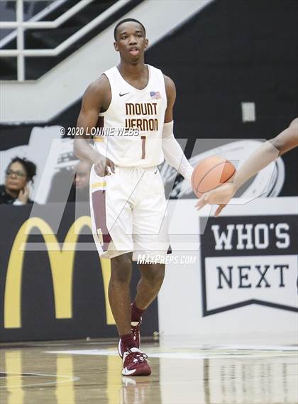 Thumbnail 2 in Whitney Young vs. Mount Vernon (Spalding Hoophall Classic) photogallery.