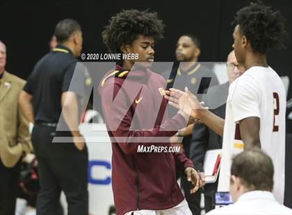 Thumbnail 2 in Whitney Young vs. Mount Vernon (Spalding Hoophall Classic) photogallery.