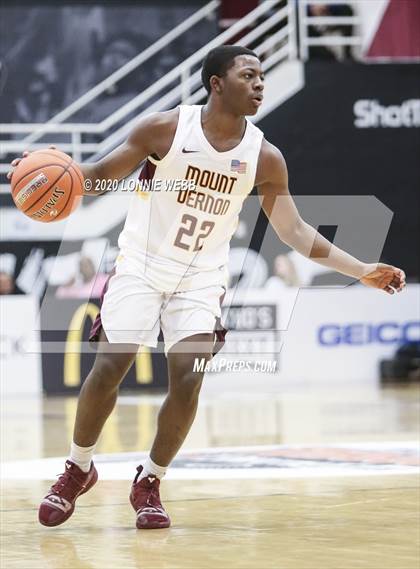 Thumbnail 2 in Whitney Young vs. Mount Vernon (Spalding Hoophall Classic) photogallery.
