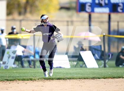 Thumbnail 3 in D'Evelyn vs. Holy Family (CHSAA 4A Semifinal) photogallery.