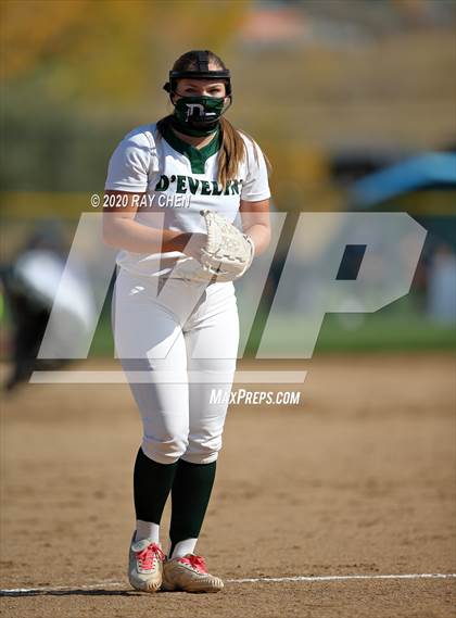Thumbnail 2 in D'Evelyn vs. Holy Family (CHSAA 4A Semifinal) photogallery.
