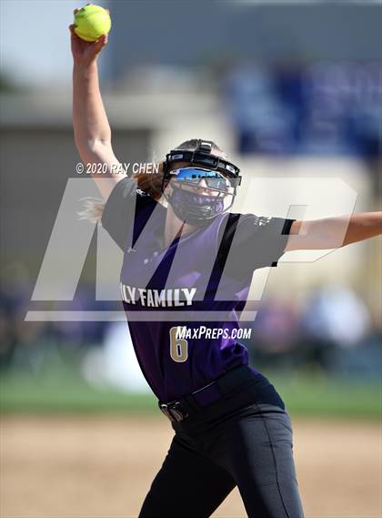 Thumbnail 2 in D'Evelyn vs. Holy Family (CHSAA 4A Semifinal) photogallery.