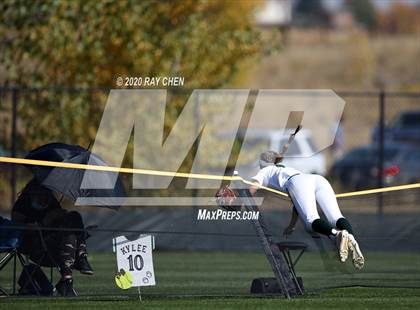 Thumbnail 3 in D'Evelyn vs. Holy Family (CHSAA 4A Semifinal) photogallery.