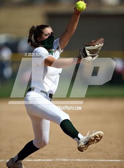 Thumbnail 3 in D'Evelyn vs. Holy Family (CHSAA 4A Semifinal) photogallery.