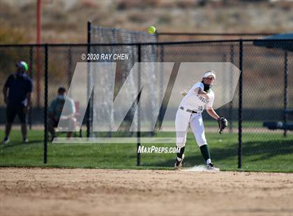 Thumbnail 3 in D'Evelyn vs. Holy Family (CHSAA 4A Semifinal) photogallery.